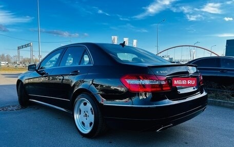 Mercedes-Benz E-Класс, 2012 год, 1 600 000 рублей, 6 фотография