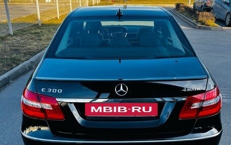 Mercedes-Benz E-Класс, 2012 год, 1 600 000 рублей, 7 фотография