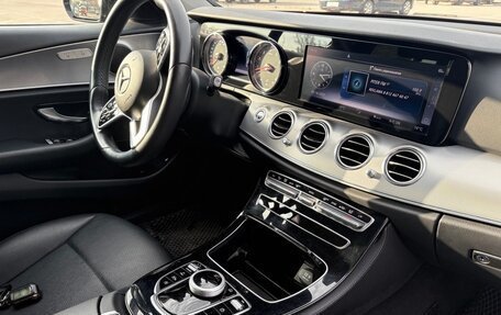 Mercedes-Benz E-Класс, 2019 год, 2 850 000 рублей, 8 фотография