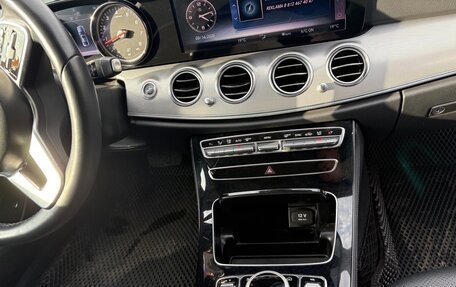 Mercedes-Benz E-Класс, 2019 год, 2 850 000 рублей, 9 фотография