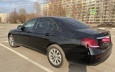 Mercedes-Benz E-Класс, 2019 год, 2 850 000 рублей, 6 фотография