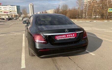 Mercedes-Benz E-Класс, 2019 год, 2 850 000 рублей, 5 фотография