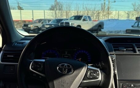 Toyota Camry, 2017 год, 2 200 000 рублей, 14 фотография