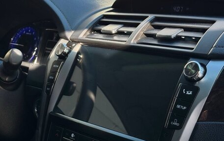 Toyota Camry, 2017 год, 2 200 000 рублей, 28 фотография