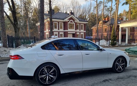 BMW 5 серия, 2025 год, 8 400 000 рублей, 9 фотография