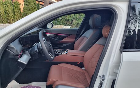 BMW 5 серия, 2025 год, 8 400 000 рублей, 27 фотография