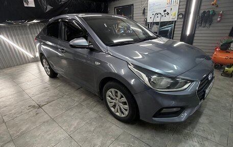 Hyundai Solaris II рестайлинг, 2018 год, 720 000 рублей, 2 фотография