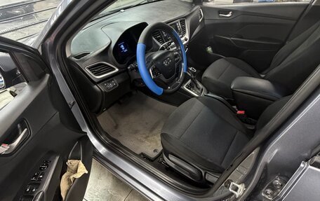 Hyundai Solaris II рестайлинг, 2018 год, 720 000 рублей, 5 фотография