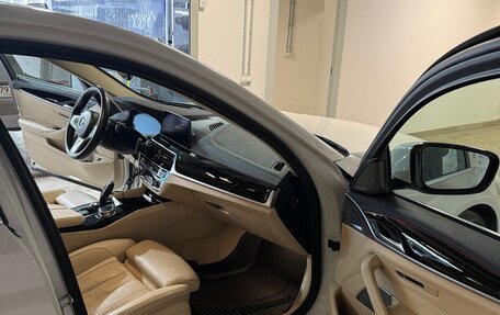 BMW 5 серия, 2018 год, 3 690 000 рублей, 12 фотография