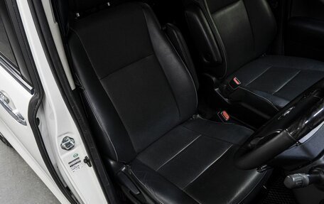 Toyota Esquire I, 2014 год, 2 070 000 рублей, 13 фотография