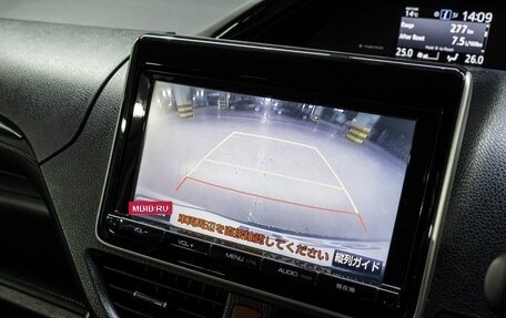 Toyota Esquire I, 2014 год, 2 070 000 рублей, 25 фотография