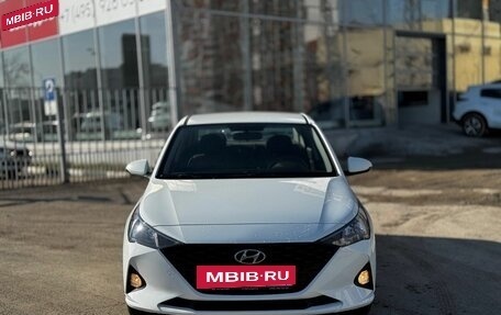 Hyundai Solaris II рестайлинг, 2020 год, 1 817 000 рублей, 2 фотография