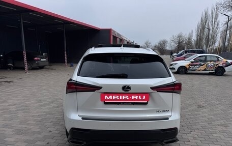 Lexus NX I, 2017 год, 3 500 000 рублей, 4 фотография