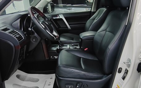 Toyota Land Cruiser Prado 150 рестайлинг 2, 2015 год, 4 500 000 рублей, 10 фотография