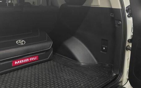 Toyota Land Cruiser Prado 150 рестайлинг 2, 2015 год, 4 500 000 рублей, 5 фотография