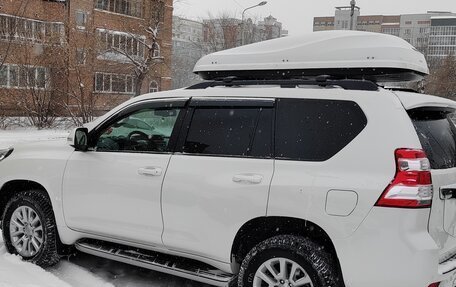 Toyota Land Cruiser Prado 150 рестайлинг 2, 2015 год, 4 500 000 рублей, 23 фотография