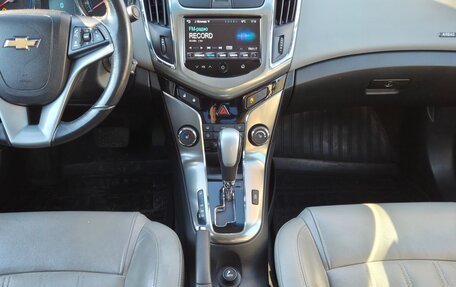 Chevrolet Cruze II, 2012 год, 950 000 рублей, 7 фотография