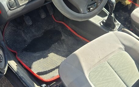 KIA Sephia I рестайлинг, 1996 год, 90 000 рублей, 9 фотография