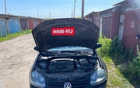 Volkswagen Golf V, 2004 год, 590 000 рублей, 4 фотография