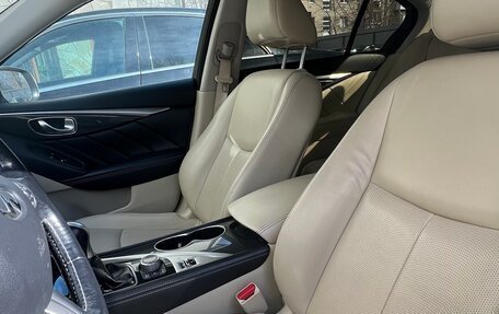 Infiniti Q50 I рестайлинг, 2014 год, 1 980 000 рублей, 3 фотография