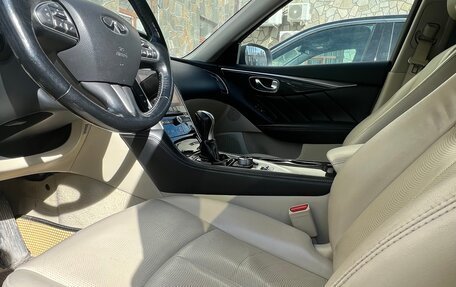 Infiniti Q50 I рестайлинг, 2014 год, 1 980 000 рублей, 4 фотография