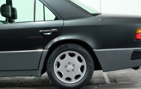 Mercedes-Benz E-Класс, 1993 год, 13 500 000 рублей, 15 фотография