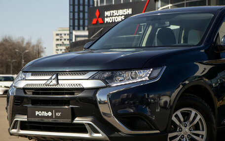Mitsubishi Outlander III рестайлинг 3, 2021 год, 2 498 000 рублей, 17 фотография