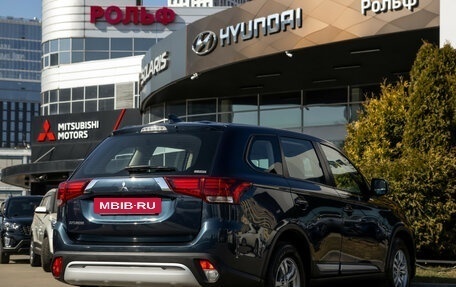 Mitsubishi Outlander III рестайлинг 3, 2021 год, 2 498 000 рублей, 4 фотография