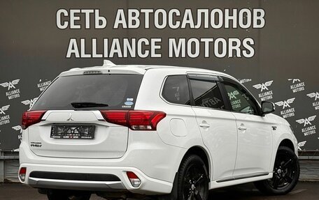 Mitsubishi Outlander III рестайлинг 3, 2018 год, 2 475 000 рублей, 7 фотография