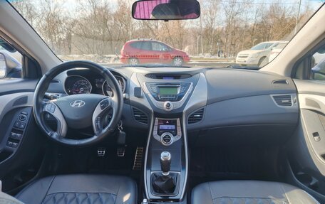 Hyundai Elantra V, 2012 год, 850 000 рублей, 7 фотография