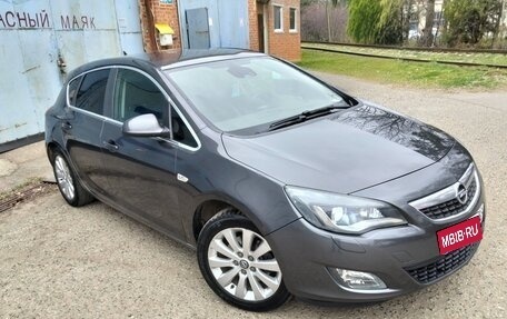 Opel Astra J, 2010 год, 759 000 рублей, 1 фотография