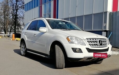 Mercedes-Benz M-Класс, 2010 год, 1 990 000 рублей, 2 фотография