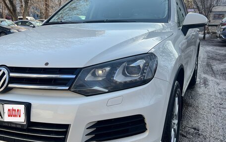 Volkswagen Touareg III, 2011 год, 2 290 000 рублей, 2 фотография