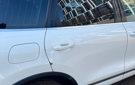 Volkswagen Touareg III, 2011 год, 2 290 000 рублей, 12 фотография