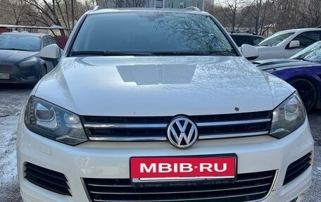 Volkswagen Touareg III, 2011 год, 2 290 000 рублей, 3 фотография
