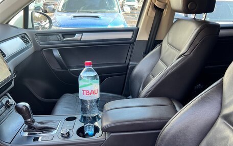 Volkswagen Touareg III, 2011 год, 2 290 000 рублей, 16 фотография