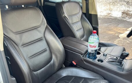 Volkswagen Touareg III, 2011 год, 2 290 000 рублей, 28 фотография