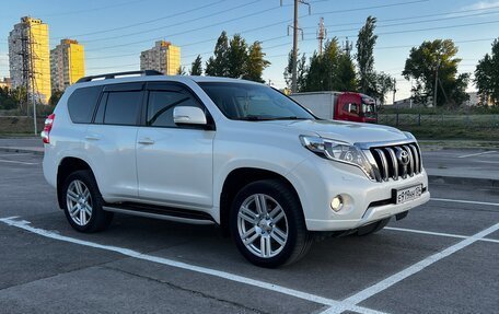 Toyota Land Cruiser Prado 150 рестайлинг 2, 2014 год, 3 800 000 рублей, 2 фотография