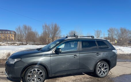 Mitsubishi Outlander III рестайлинг 3, 2014 год, 999 000 рублей, 3 фотография