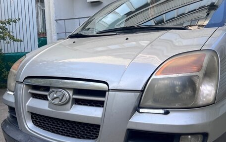 Hyundai Starex I рестайлинг, 2003 год, 775 000 рублей, 4 фотография