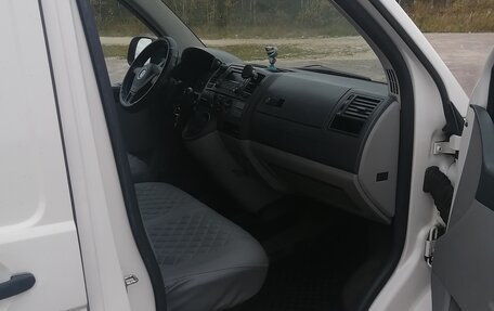 Volkswagen Transporter T5 рестайлинг, 2011 год, 1 100 000 рублей, 5 фотография