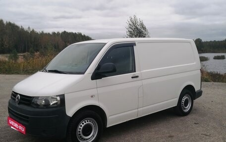 Volkswagen Transporter T5 рестайлинг, 2011 год, 1 100 000 рублей, 2 фотография