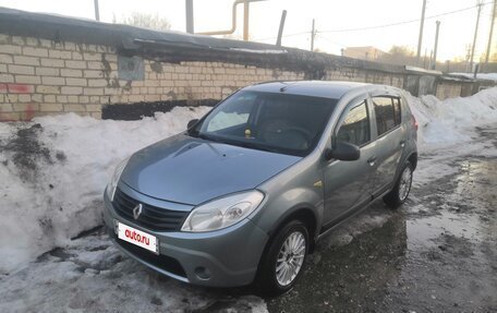 Renault Sandero I, 2010 год, 450 000 рублей, 2 фотография