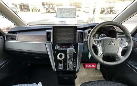 Mitsubishi Delica D:5 I, 2023 год, 4 100 000 рублей, 9 фотография