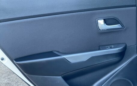 KIA Rio III рестайлинг, 2015 год, 999 000 рублей, 18 фотография