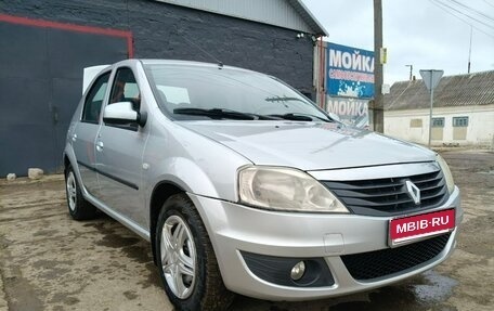 Renault Logan I, 2013 год, 715 000 рублей, 1 фотография