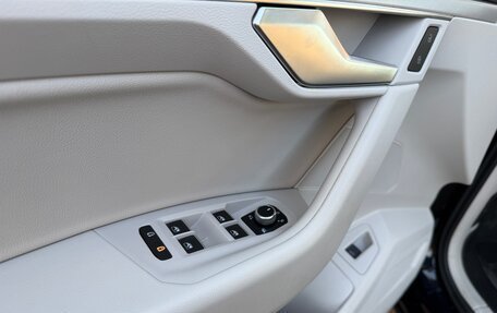 Volkswagen Touareg III, 2019 год, 4 850 000 рублей, 12 фотография