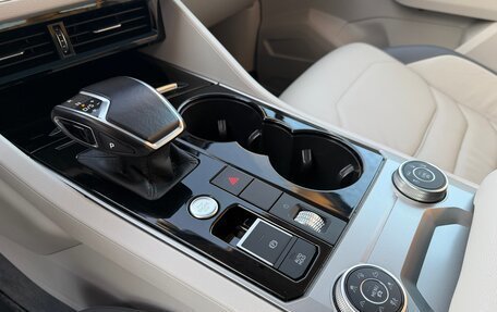 Volkswagen Touareg III, 2019 год, 4 850 000 рублей, 10 фотография