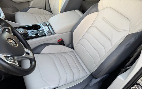 Volkswagen Touareg III, 2019 год, 4 850 000 рублей, 7 фотография