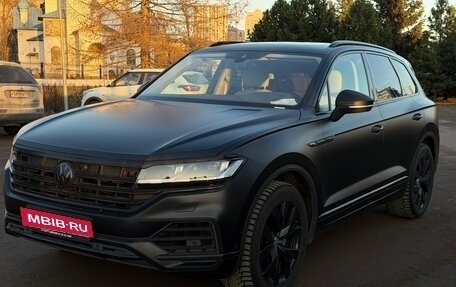 Volkswagen Touareg III, 2019 год, 4 850 000 рублей, 3 фотография